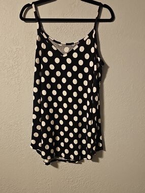 Zenana Outfitters Black & White Polka Dot V-Neck Camisole
